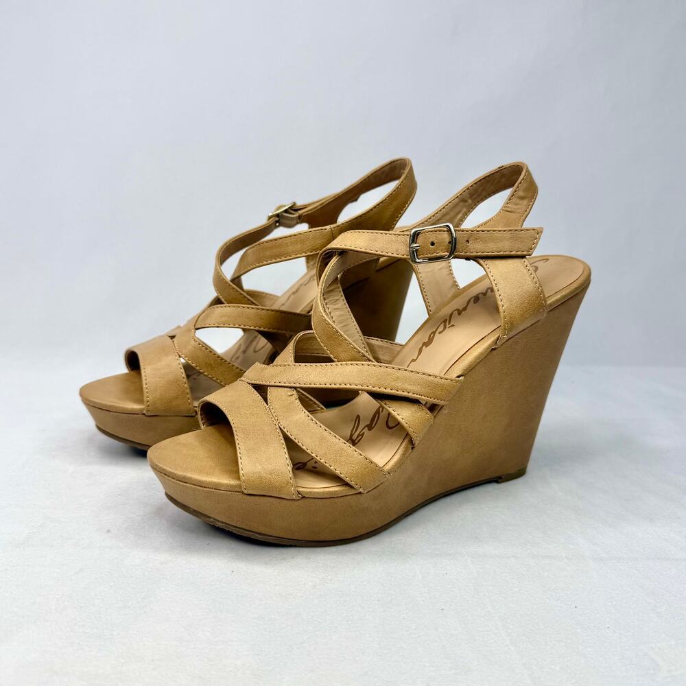 NWOB American Rag Arielle Tan Wedge Heels 7